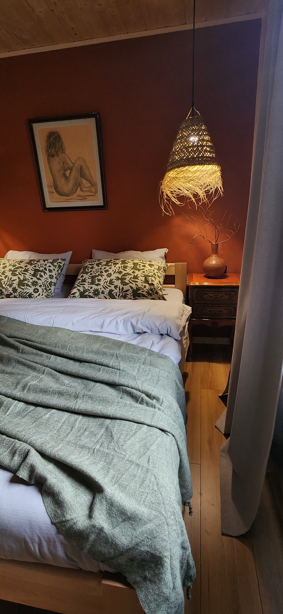The bedroom in the evening