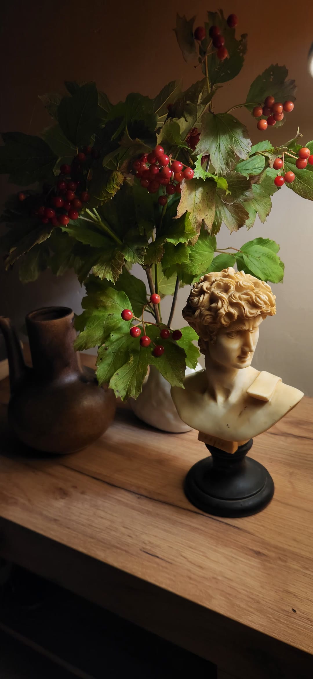 Viburnum and the bust